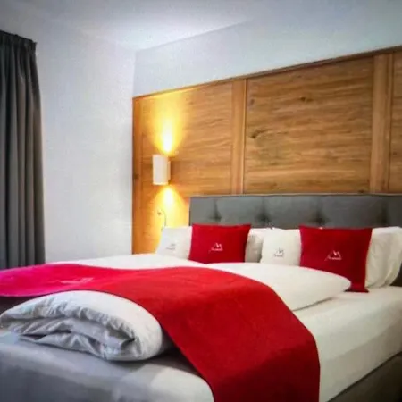 Ferienhaus Cozy 5br Chalet W Jacuzzi And Balcony *